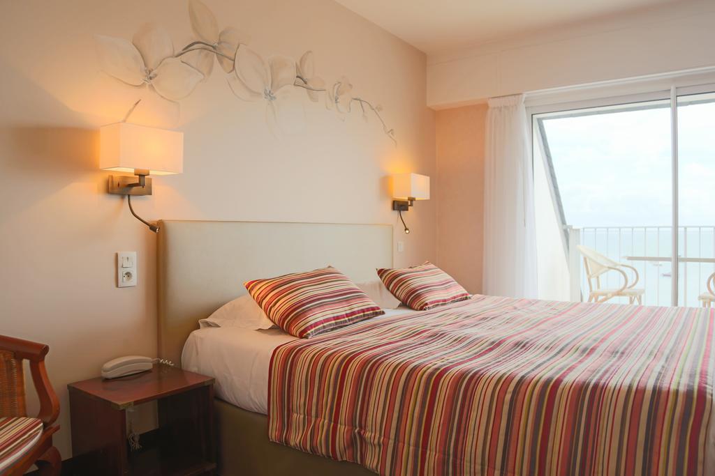 Hotel De La Plage Saint-Pierre-Quiberon Exterior photo
